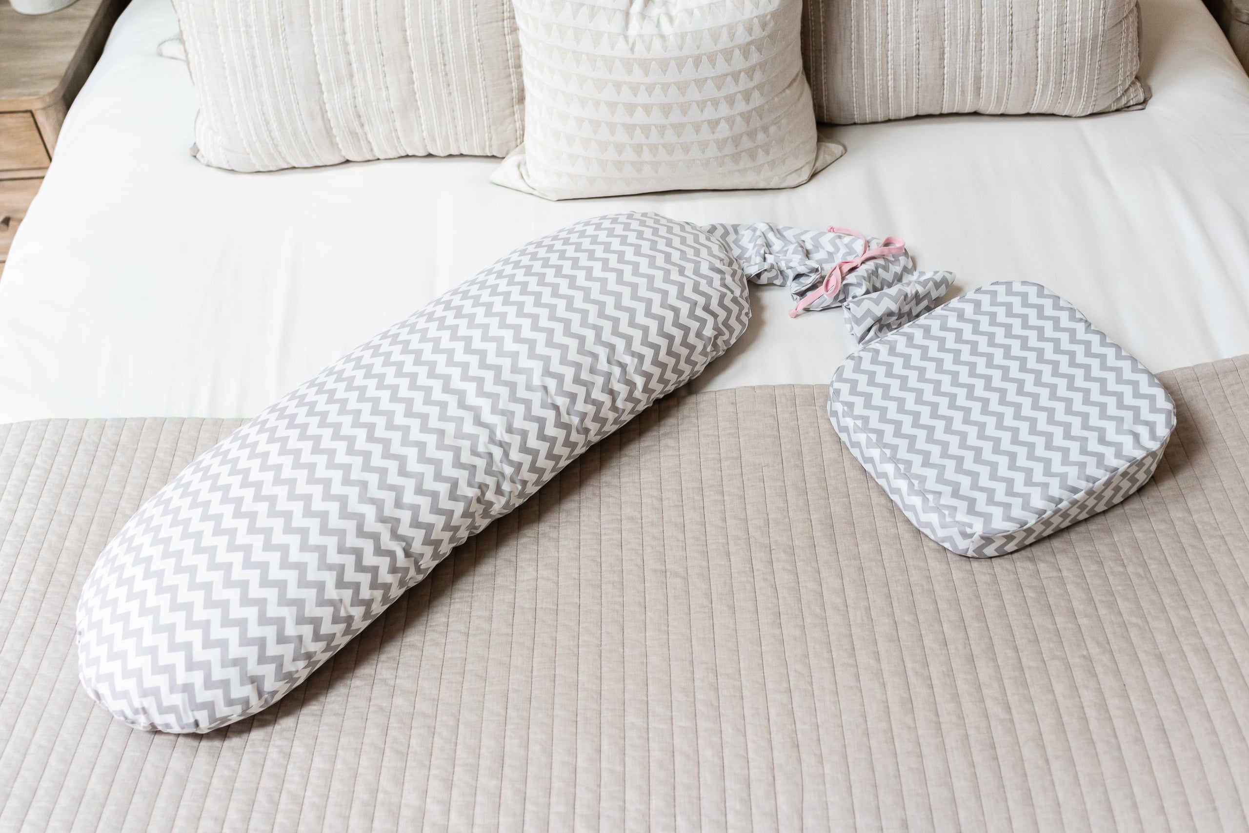 The Ultimate Pregnancy and Nursing Pillow Cuddle Bump
